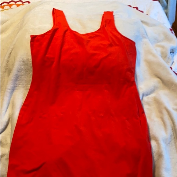 Dresses & Skirts - Fire Engine Red Stretch Midi Dress